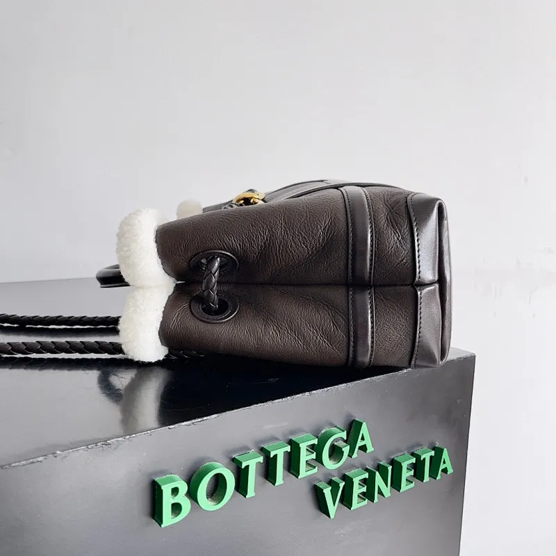 All categories 💚 Authentic bags 💚 BV 2025 new BV crossbody bag
